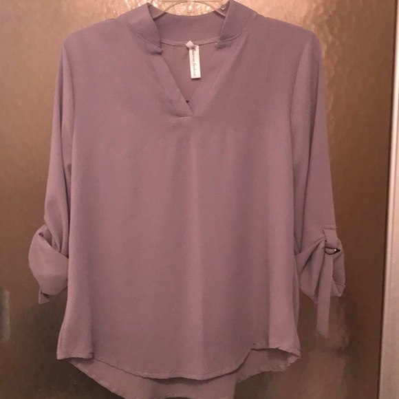 Miaoran Fashion Tops - 💋NWOT. 💄Beautiful Gray Blouse by Miaoran💄